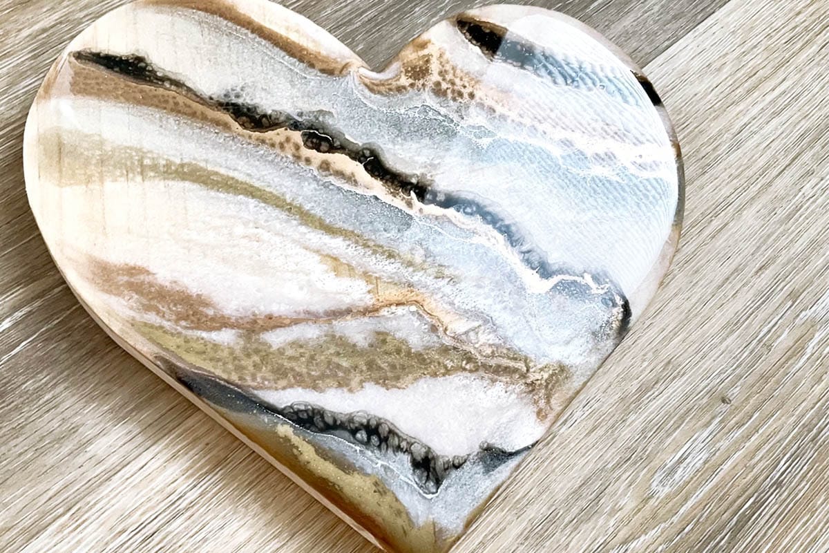 epoxy resin marble heart